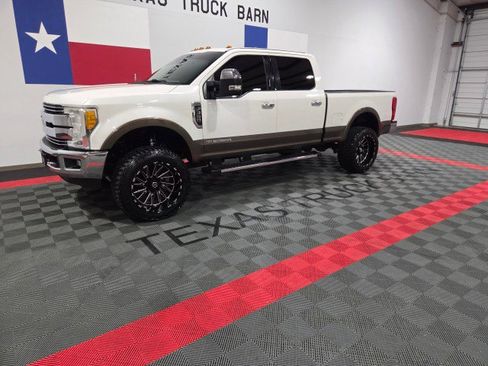 Used 2017 Ford F350 Lariat w/ Lariat Ultimate Package image 2