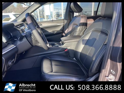 New 2025 Jeep Grand Cherokee Limited w/ Trailer Tow Package image 10