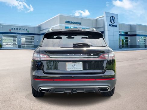 Used 2022 Lincoln Nautilus Reserve FWD image 5