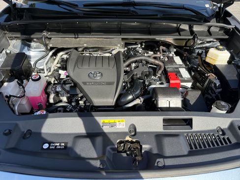 Used 2023 Toyota Highlander LE FWD image 20