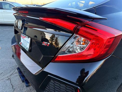 Used 2018 Honda Civic Si image 9