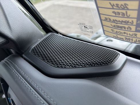 Used 2024 Jeep Wrangler High Altitude AWD/4WD image 16