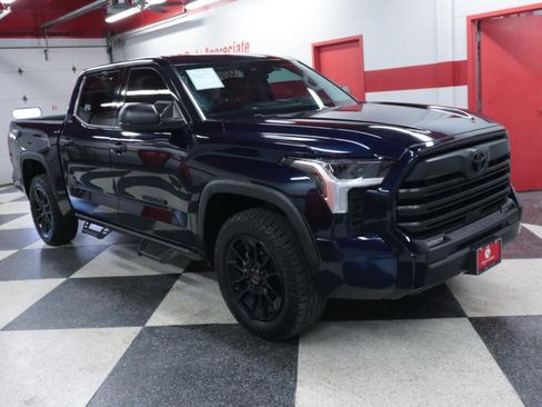 Used 2022 Toyota Tundra SR5 AWD/4WD image 3