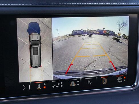 Used 2024 GMC Yukon Denali Ultimate image 23