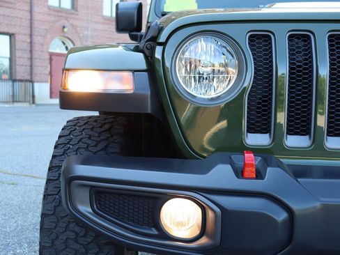 Used 2021 Jeep Wrangler Rubicon AWD/4WD image 39