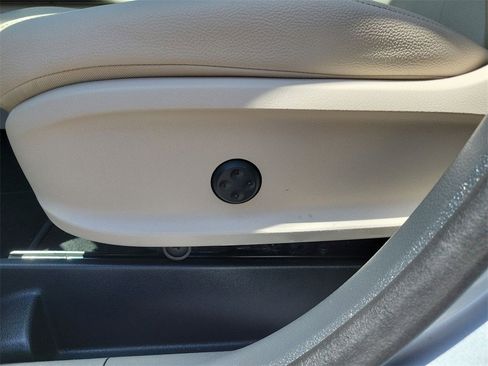 New 2025 Mercedes-Benz GLB 250 GLB 250 image 17