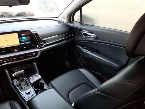 Used 2023 Kia Sportage EX image 10