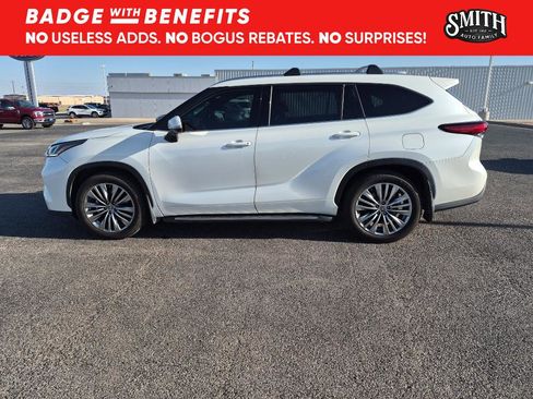 Used 2021 Toyota Highlander Platinum AWD/4WD image 7