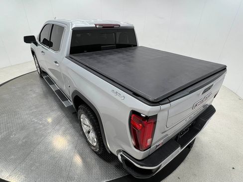 Used 2019 GMC Sierra 1500 SLT AWD/4WD image 29