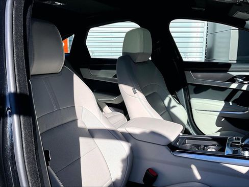 Used 2024 Jaguar XF R-Dynamic SE image 7