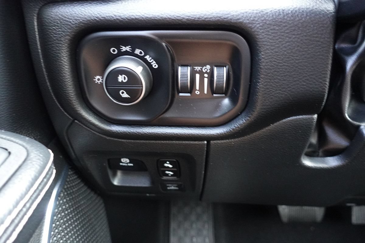 Used 2025 RAM 1500 Laramie w/ Sport Appearance Package AWD/4WD image 46
