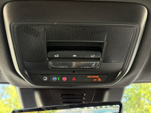 New 2026 Chevrolet Equinox EV RS w/ Convenience Package II AWD/4WD image 19