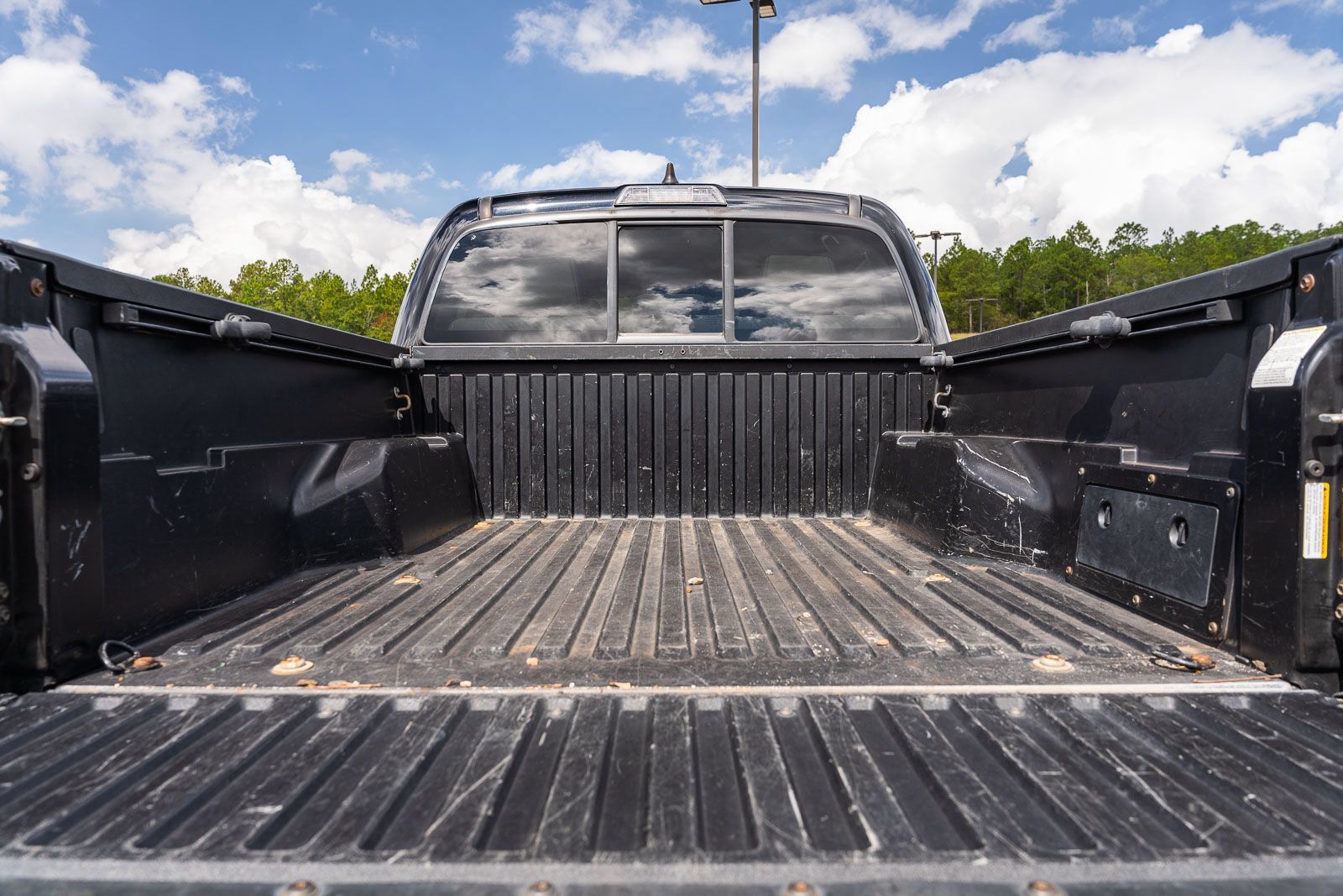 Used 2021 Toyota Tacoma SR AWD/4WD image 15