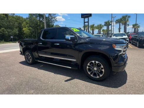 Used 2023 Chevrolet Silverado 1500 High Country w/ Technology Package AWD/4WD image 2