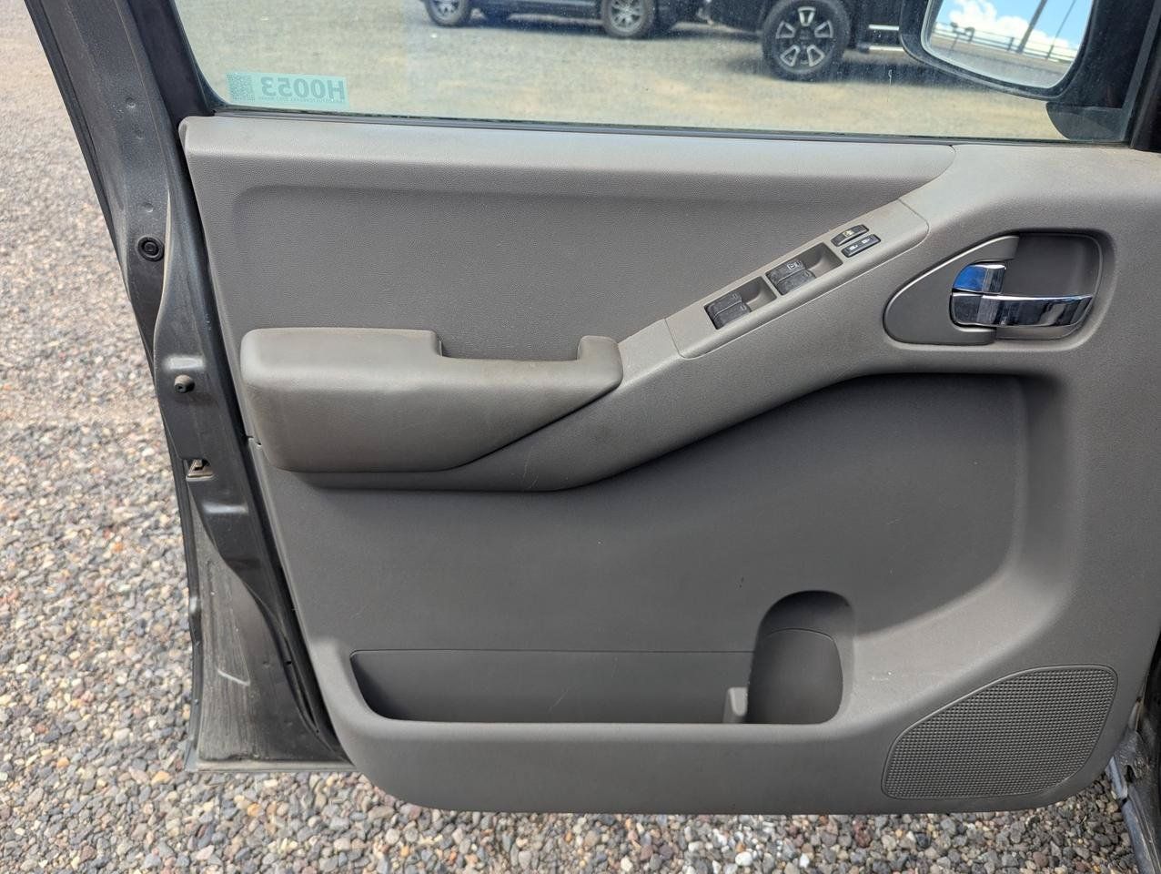 Used 2007 Nissan Frontier SE w/ Power Pkg RWD image 8