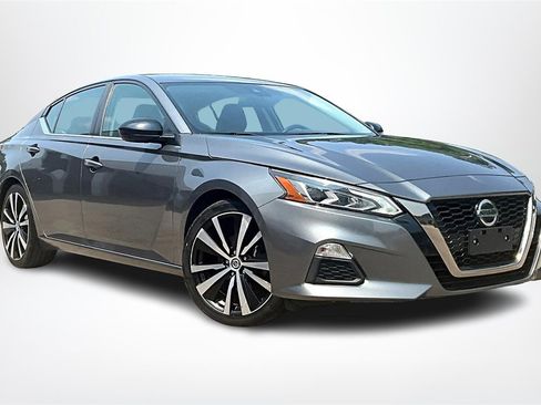 Used 2020 Nissan Altima 2.5 SR image 3