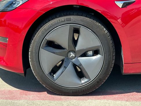 Used 2018 Tesla Model 3 Mid Range RWD image 12
