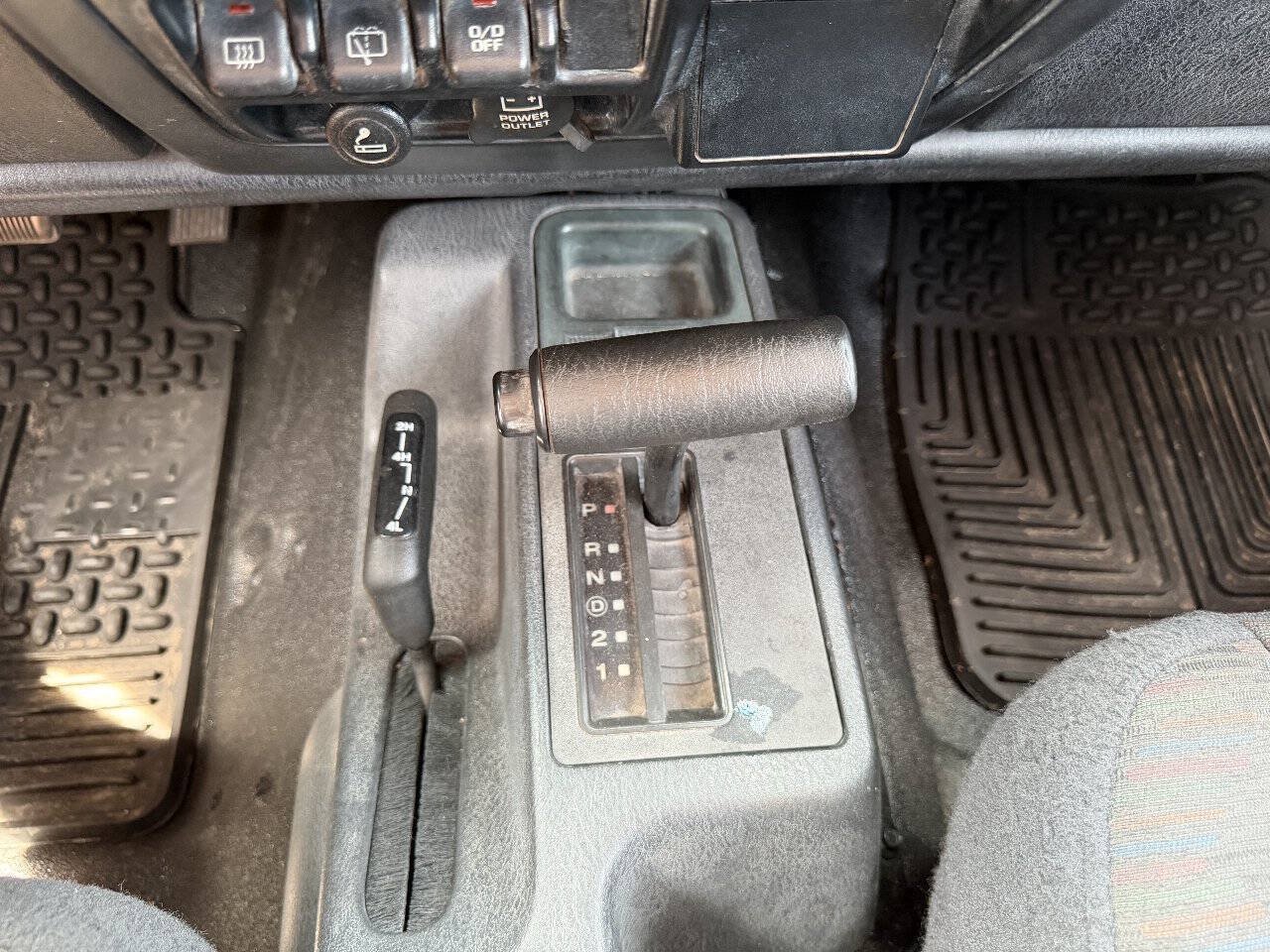 Used 2004 Jeep Wrangler 4WD image 12