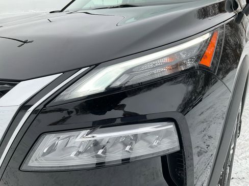 Used 2023 Nissan Rogue SV image 29