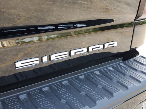 New 2025 GMC Sierra 2500 Denali image 5