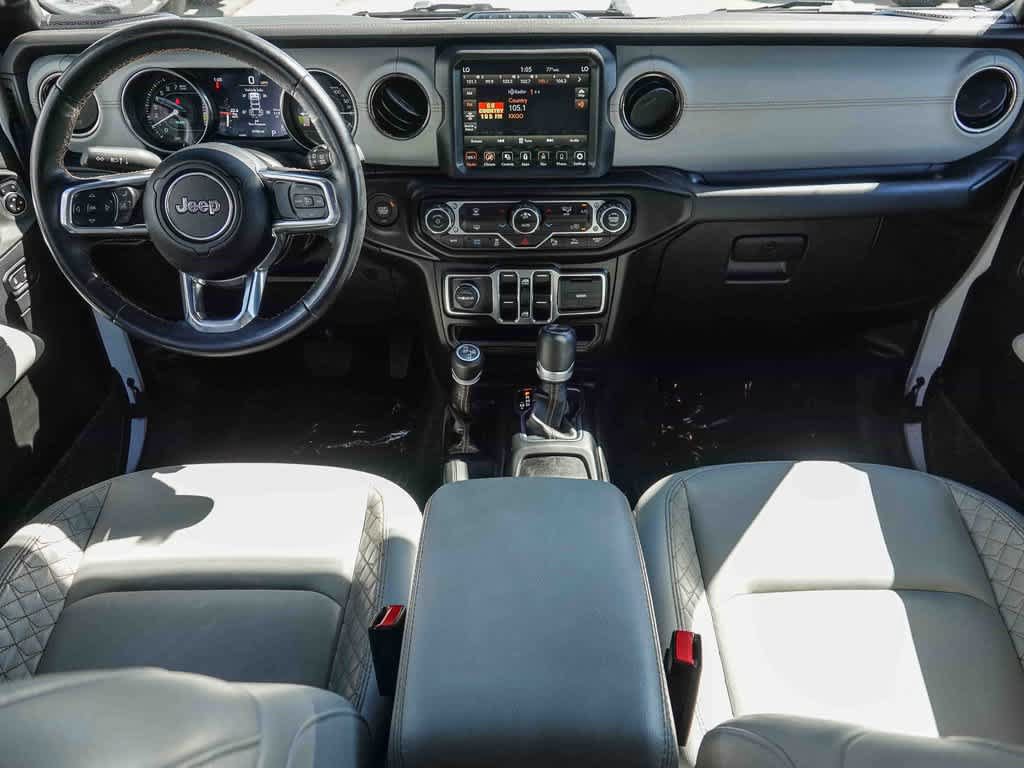 Used 2022 Jeep Wrangler Unlimited Sahara AWD/4WD image 11