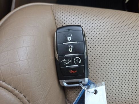 Used 2019 RAM 1500 Limited RWD image 35