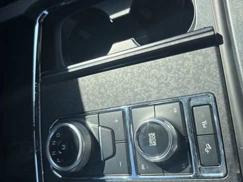Used 2024 Ford Expedition Limited AWD/4WD image 27