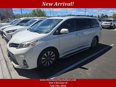 Used 2019 Toyota Sienna Limited Premium image 1