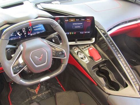 Used 2023 Chevrolet Corvette Z06 w/ Z07 Performance Package RWD image 9