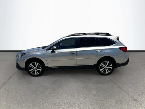 Used 2018 Subaru Outback 2.5i Limited AWD/4WD image 4