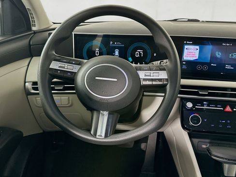 Used 2025 Hyundai Tucson SEL image 18