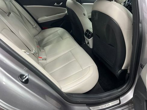 Used 2023 Genesis G70 2.0T image 28