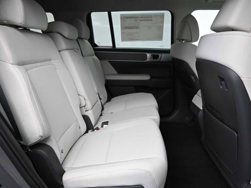 New 2026 Hyundai Santa Fe SE image 12