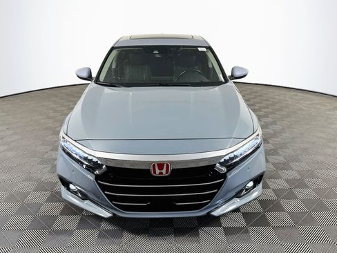 Used 2022 Honda Accord Touring image 2