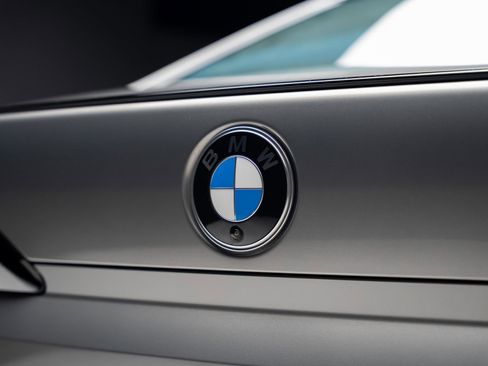 Used 2023 BMW 740i RWD image 29