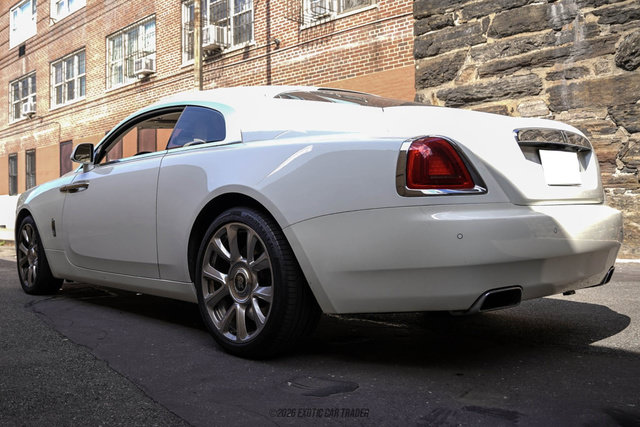 Used 2017 Rolls-Royce Wraith RWD image 6