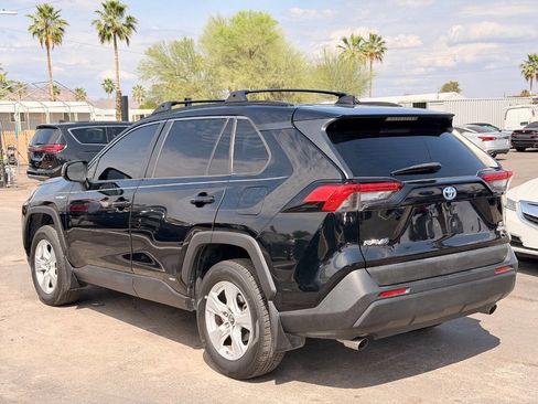Used 2019 Toyota RAV4 LE image 6
