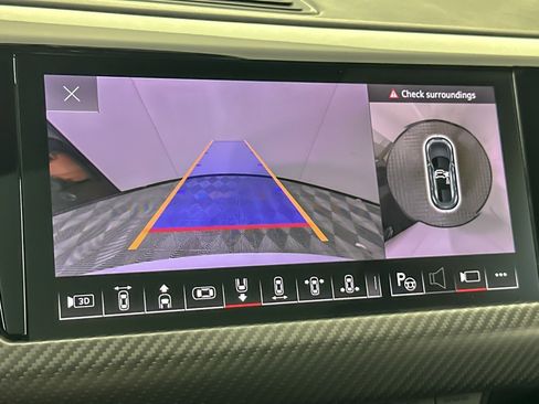 Used 2023 Audi e-tron GT Prestige w/ Prestige Package image 18