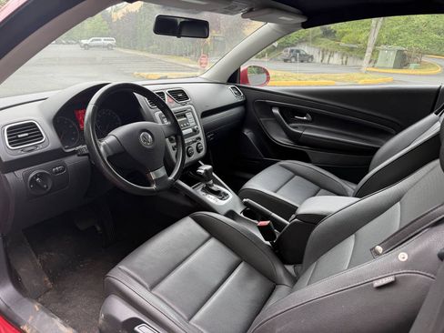 Used 2008 Volkswagen Eos 2.0T FWD image 10
