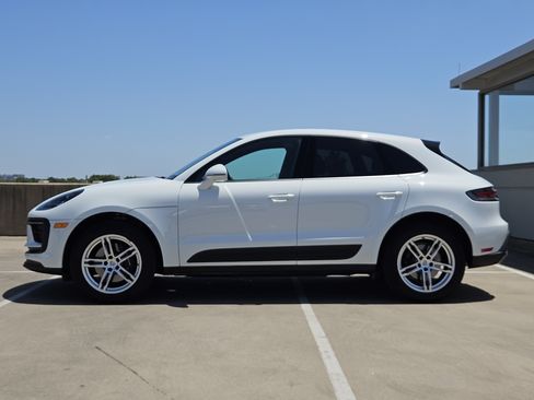 Certified 2026 Porsche Macan AWD/4WD image 2