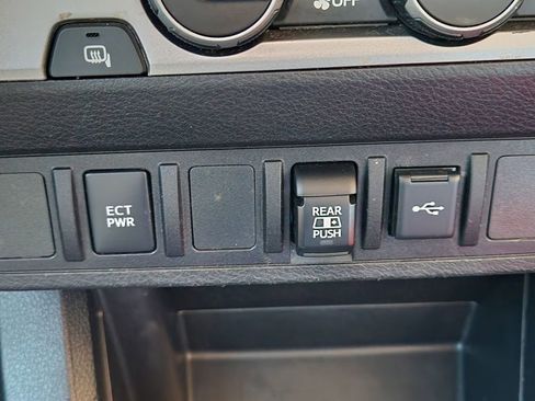 Used 2021 Toyota Tacoma SR5 image 17