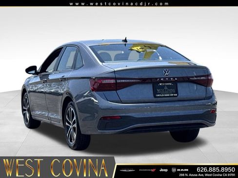 Used 2025 Volkswagen Jetta Sport FWD image 7