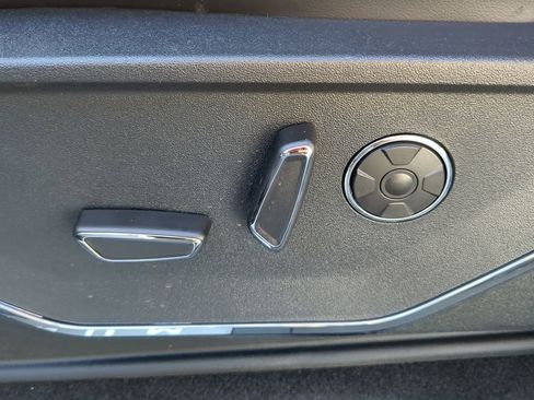 New 2025 Ford F150 Platinum w/ Equipment Group 702A High image 29