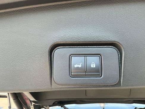 Used 2021 Nissan Rogue SV w/ Premium Package FWD image 28