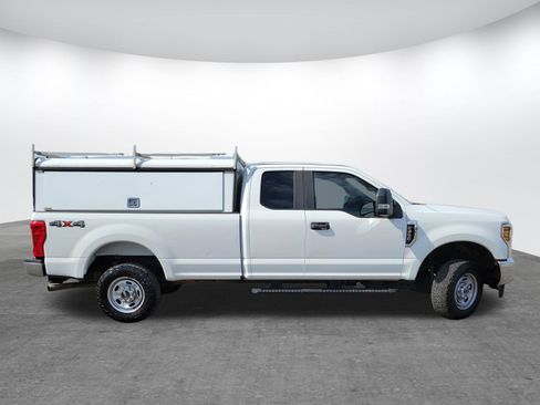 Used 2019 Ford F250 XL w/ XL Value Package AWD/4WD image 4