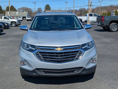 Used 2018 Chevrolet Equinox Premier image 2