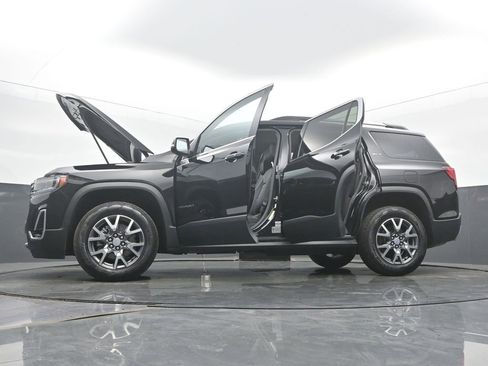 Used 2023 GMC Acadia SLT image 61