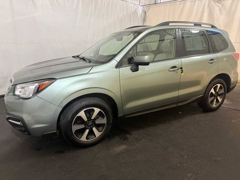 Used 2018 Subaru Forester 2.5i Premium w/ All-Weather Package image 2