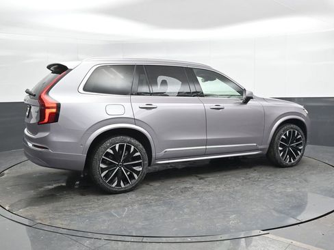 New 2026 Volvo XC90 B5 Plus w/ Protection Package image 2