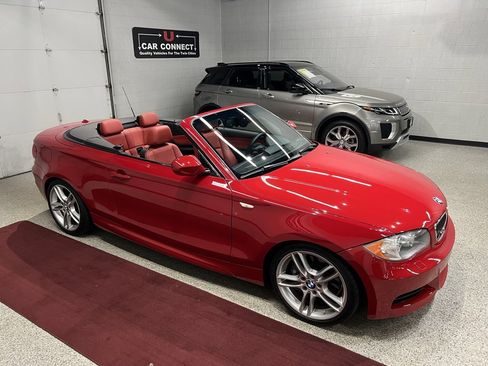 Used 2010 BMW 135i Convertible w/ Premium Pkg image 9